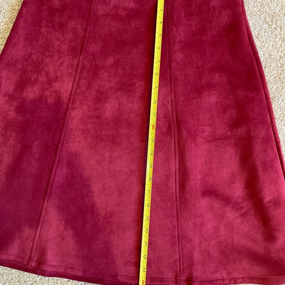 Faux suede skirt - Picture 4 of 6